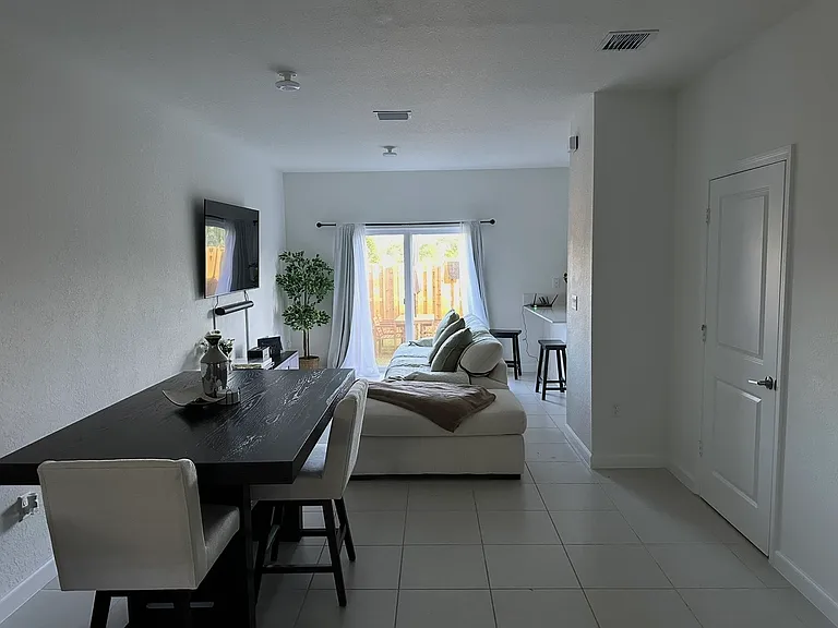 17864 SW 359th Ter — Photo 7