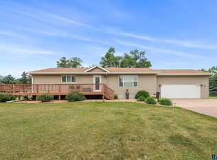 705 Railway St, Canistota, SD 57012