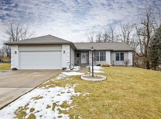4645 S King Arthur Ct, Mapleton, IL 61547