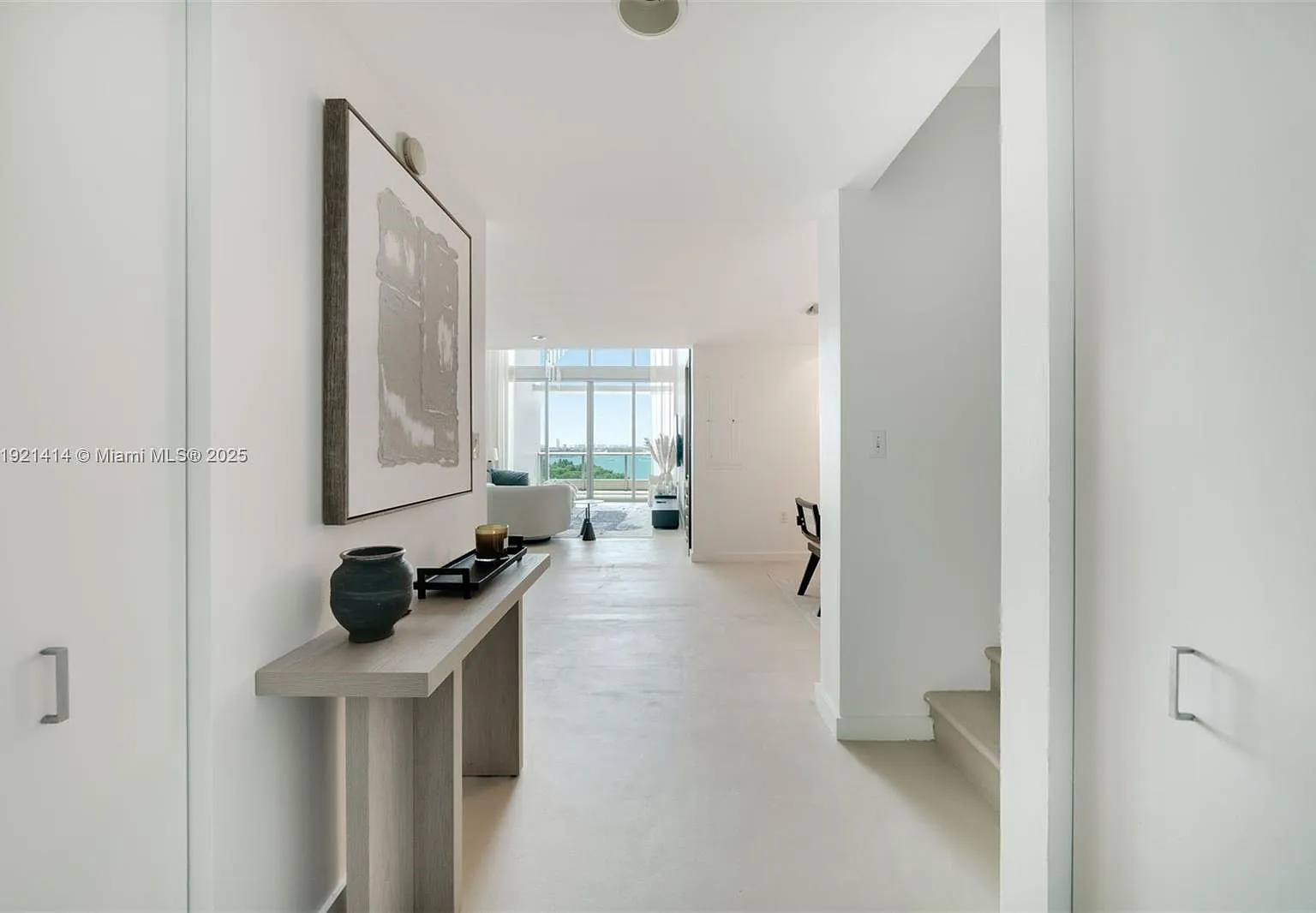 900 Biscayne Bay Condo — Photo 1