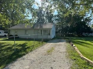 1607 Summit Ridge Rd, Champaign, IL 61821