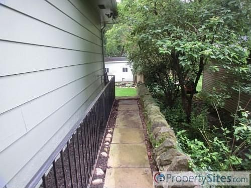 3rd image of 125 Crandall Dr