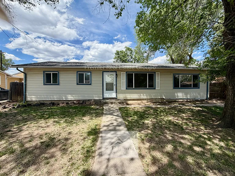 1132 Norwood Ave — Photo 1