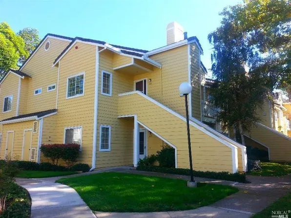 310 Dursey Dr, Pinole, CA 94564