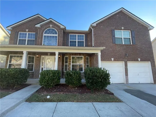 582 Ironstone Dr, Fairburn, GA 30213