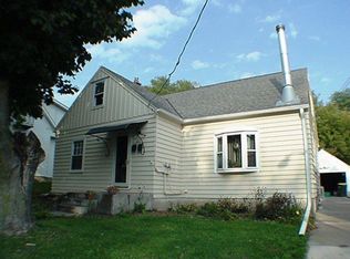 510 1st St, Hartford, WI 53027