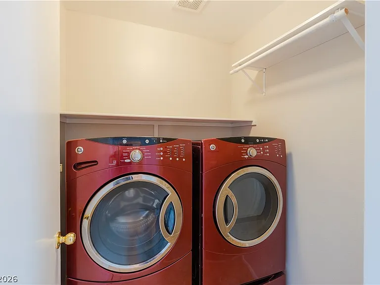 10517 Jeremy Ridge Ave — Photo 15
