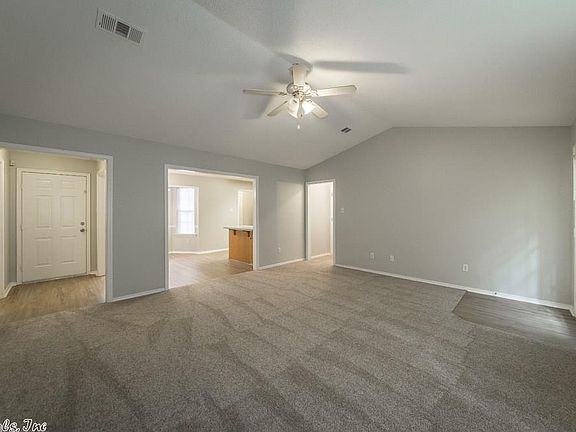 4th image of 25 Deer Creek Dr