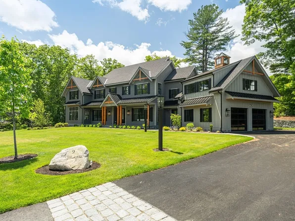 9 Tuttle Ln, Lynnfield, MA 01940