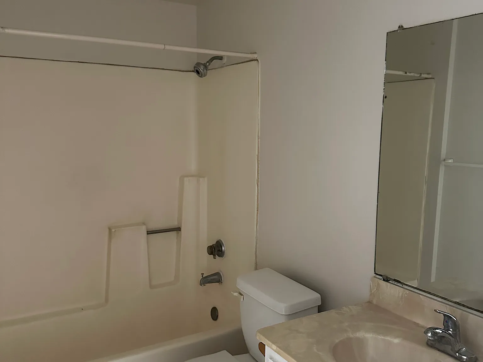 2 bed, 1.5 bath, 800 sqft, $2,500 — Photo 4