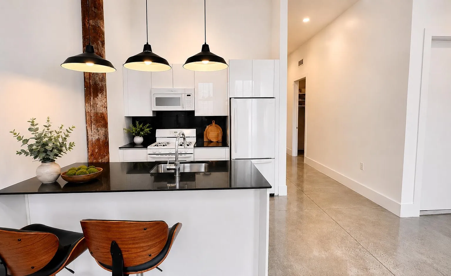 1 bed, 1.0 bath, 1010 sqft, $4,550 — Photo 4