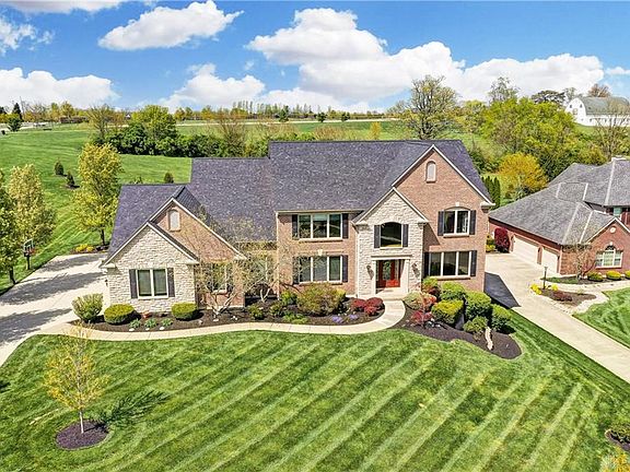 2nd image of 4986 Chestnut Hill Dr