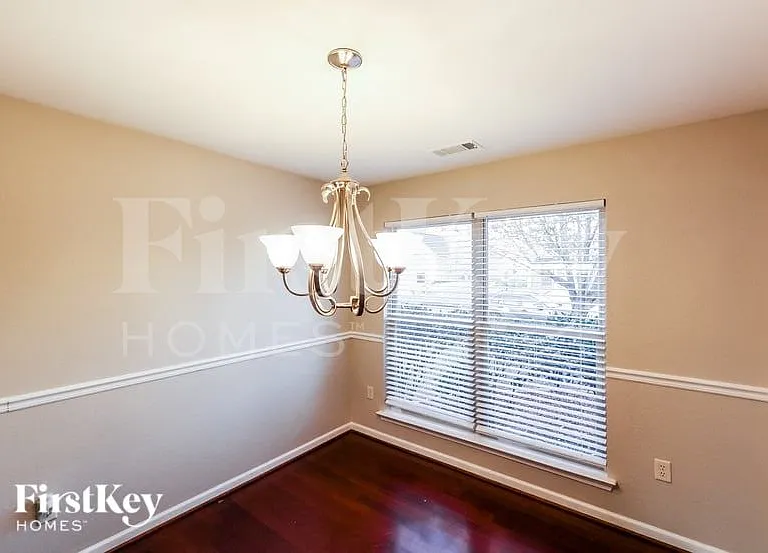 3630 Wind Ridge Ln — Photo 5