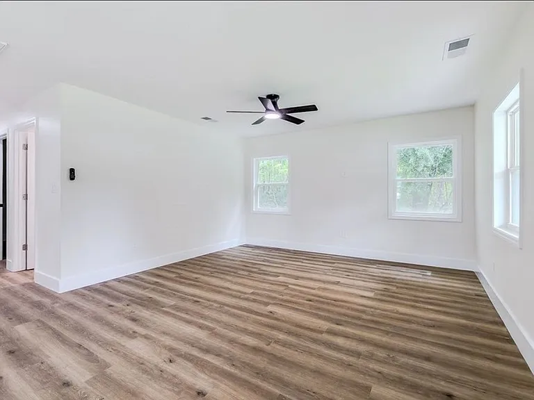515 Samuel Smalls Sr Ave — Photo 6