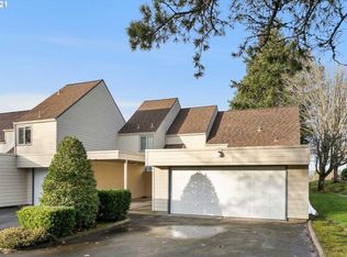 381 NE Village Squire Ave UNIT 7, Gresham, OR 97030