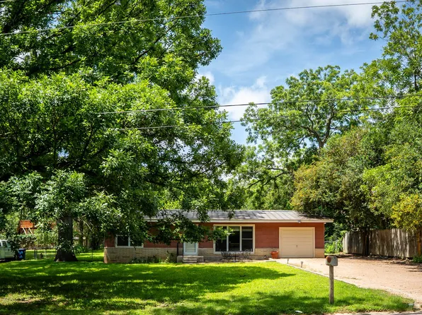 2052 Gruene Rd, New Braunfels, TX 78130