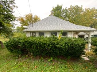 19 Brewer Rd, Danville, IL 61834