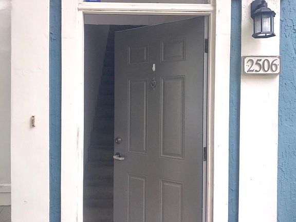2nd image of 13703 RICHMOND PARK DR. N #2506