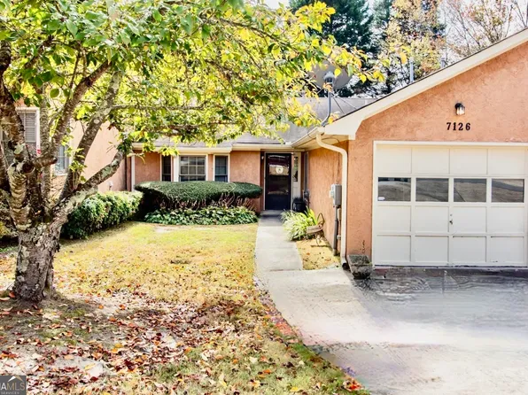 7126 Woodridge Ln, Union City, GA 30291