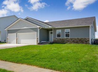 3330 9th Ave SW, Altoona, IA 50009