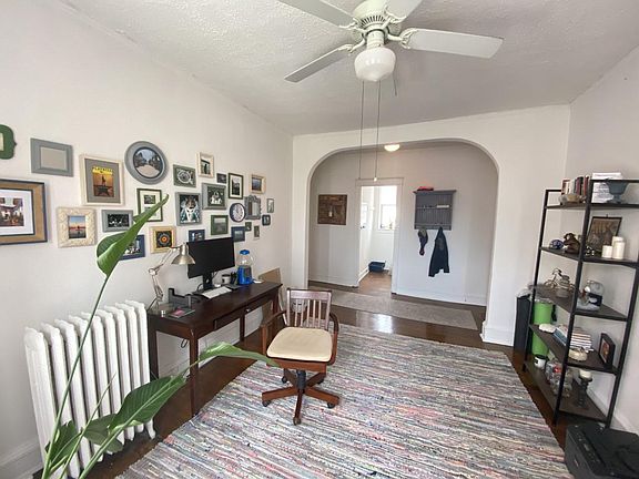 3rd image of 720 W Waveland Ave #3