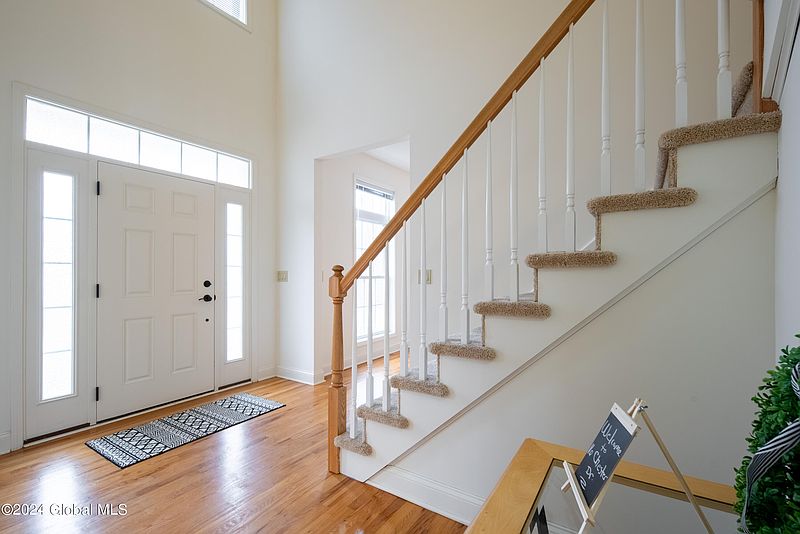 5th image of 16 Chester Drive