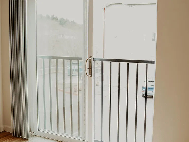 Pacific Rim Apartments — Photo 9