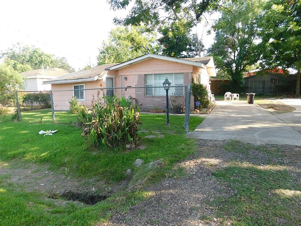 1st image of 4006 NE Tolar Ave