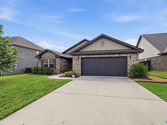 4th image of 150 Edgestone Dr