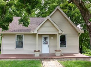 500 7th Ave W, Springfield, TN 37172