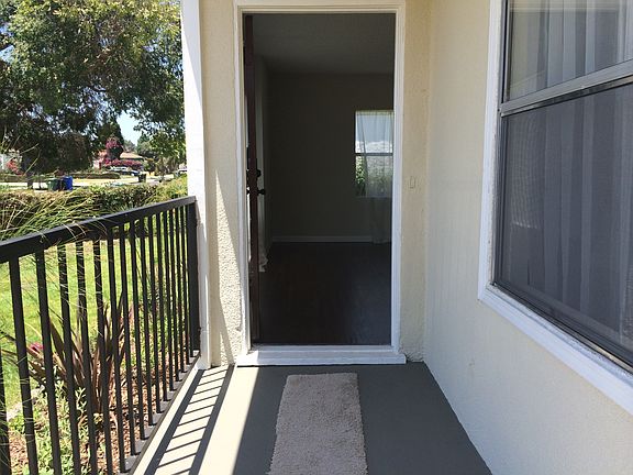 2nd image of 851 E 116th St