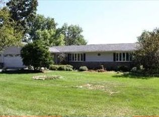 3118 Edgewood Dr, Wonder Lake, IL 60097