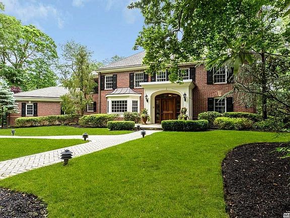 3rd image of 40 Dogwood Ave