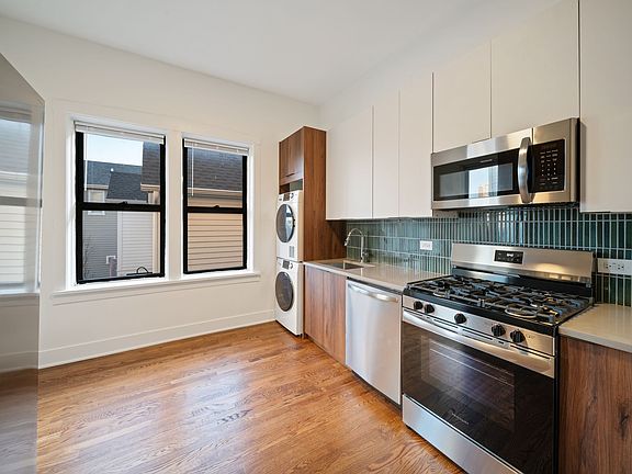 4th image of 4023 N Greenview Ave APT 3G