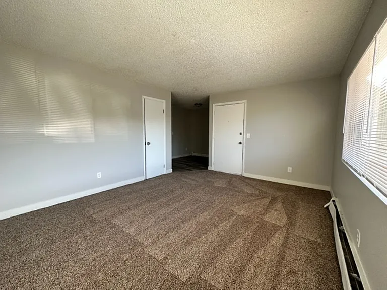 340 Gahart Drive — Photo 7