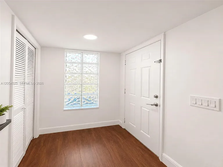 16571 Blatt Blvd #203 — Photo 3