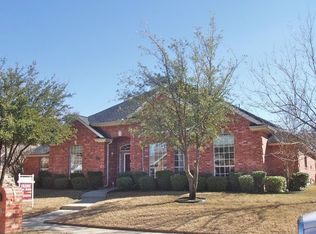 920 Granview Dr, Lewisville, TX 75067