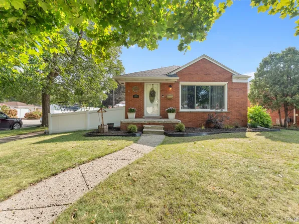 10005 Sterling Ave, Allen Park, MI 48101