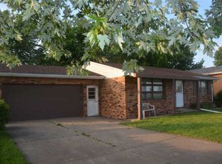 710 W Muller Rd, East Peoria, IL 61611