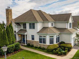 530 Inverness Cir, Easton, PA 18042