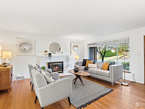 4th image of 10435 NE 15th Street