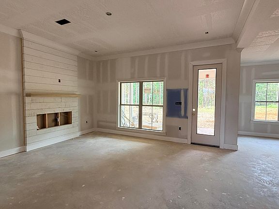 2nd image of 68 Ratcliff Rd