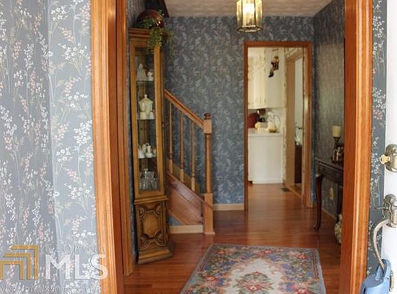 2nd image of 8162 Bamby Ln