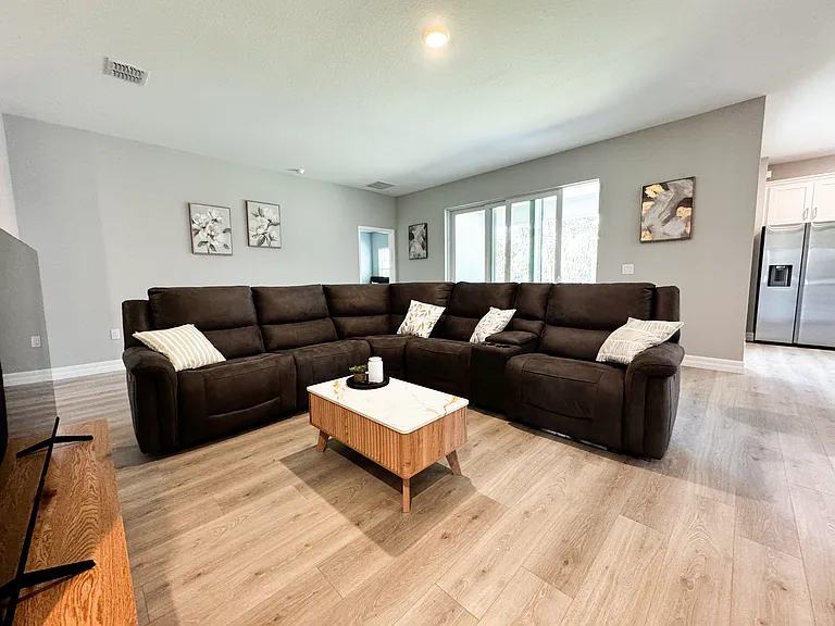 479 Harbor Blvd — Photo 2