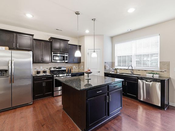 3rd image of 405 Cottonseed Way