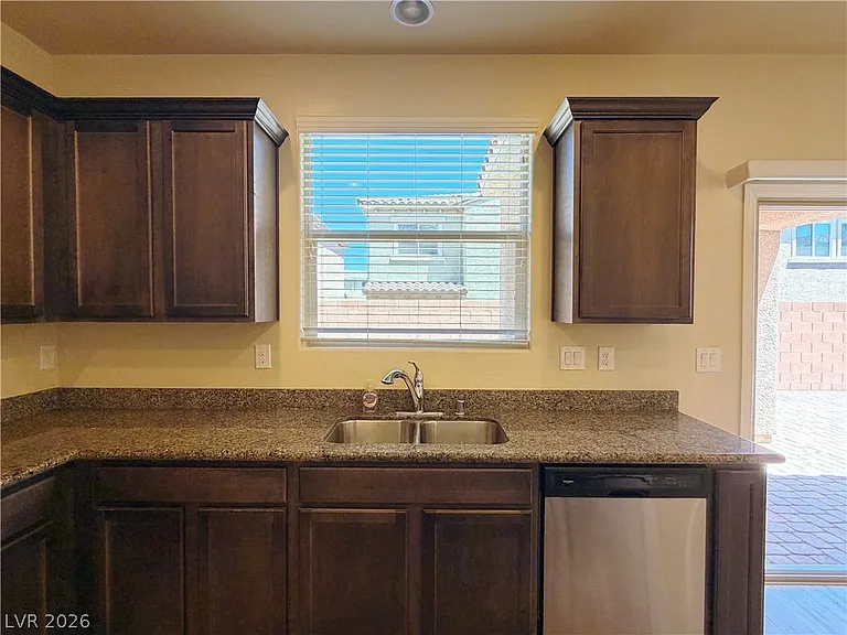 8938 Whitten Park Ave — Photo 12
