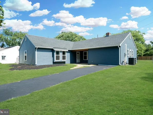 9 Amber Pl, Sicklerville, NJ 08081