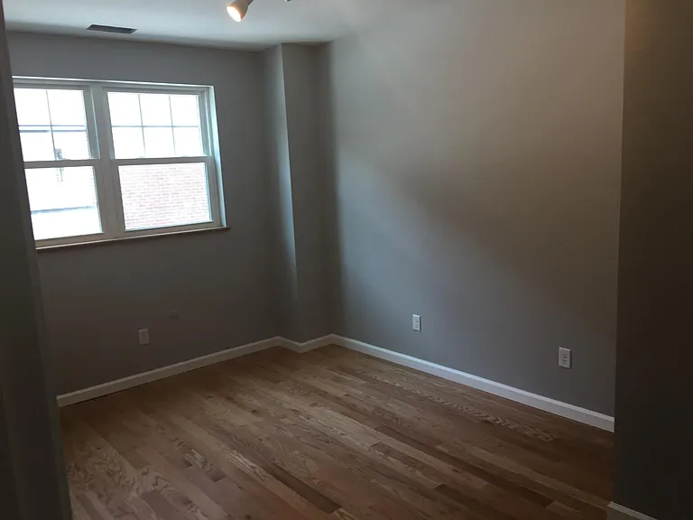 136 E 8th Ave #1 — Photo 21