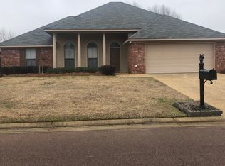 941 Clubhouse Dr, Pearl, MS 39208