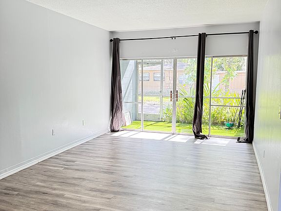 3rd image of 1014 E South St Floor 3